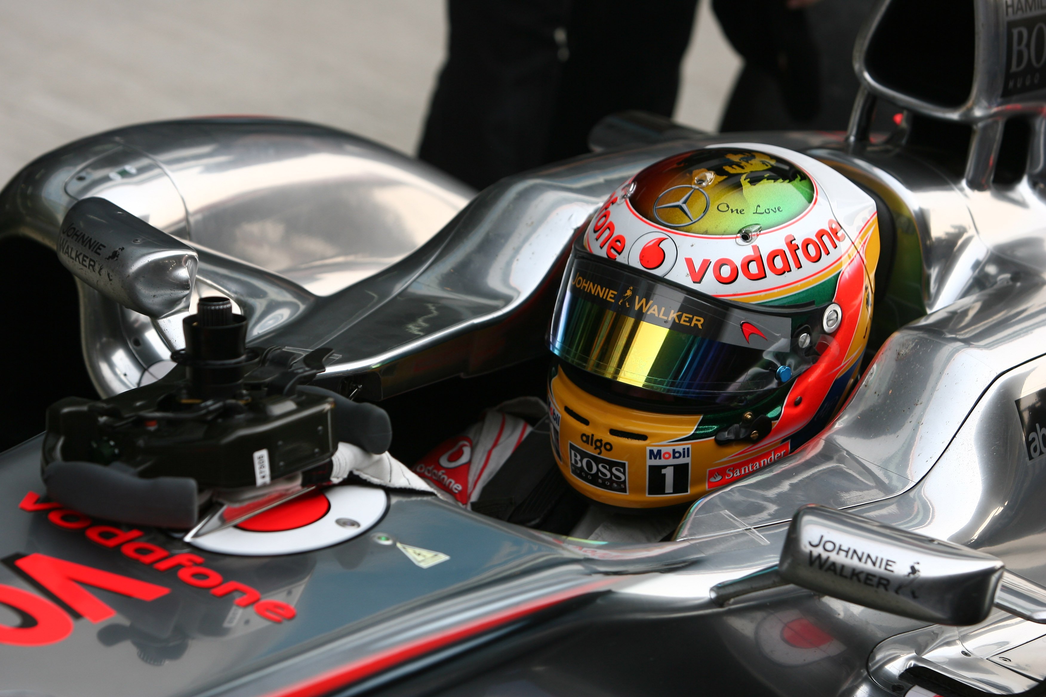 Hamilton ziet het weer zitten