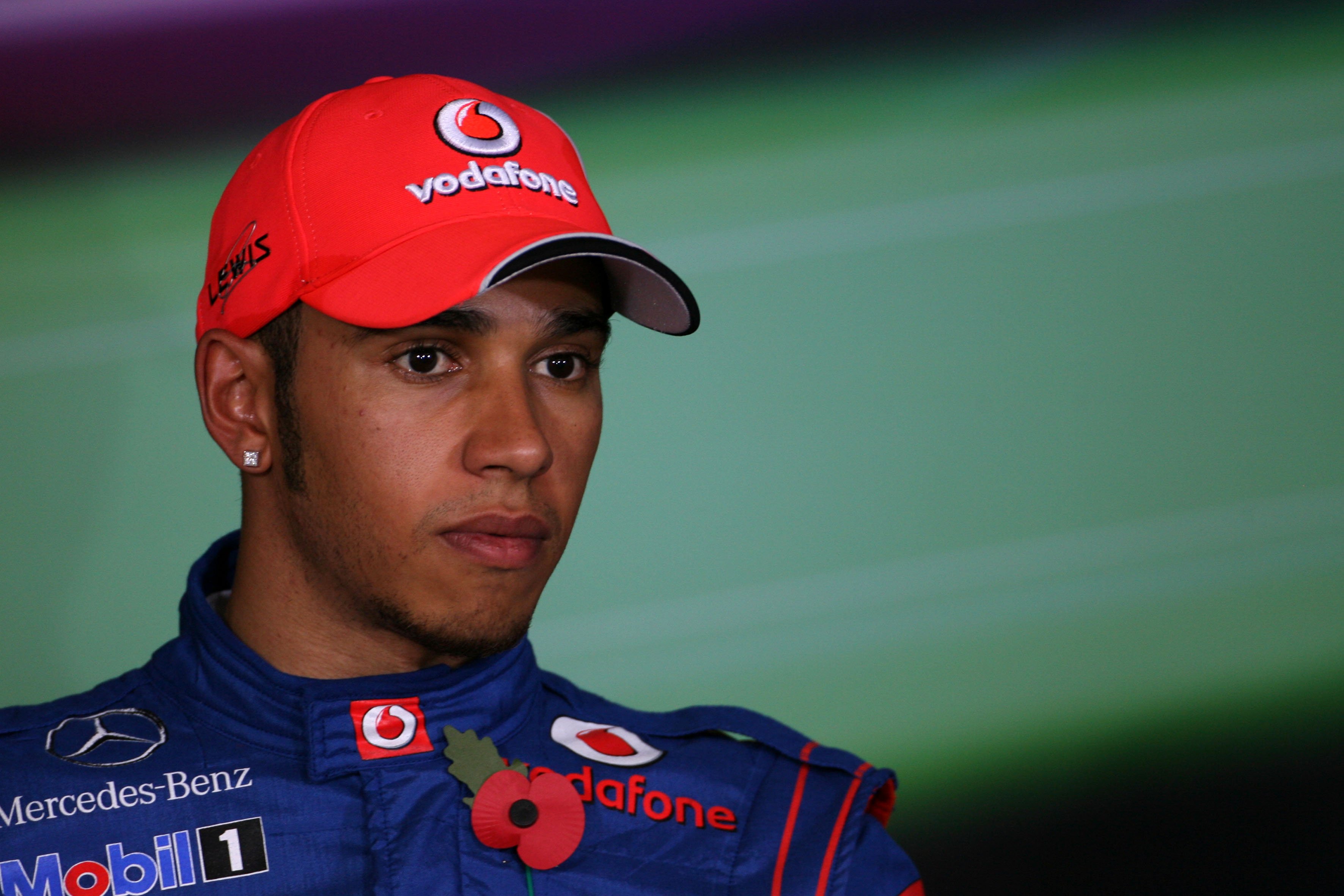 Hamilton: ‘Ik werk keihard aan mezelf’