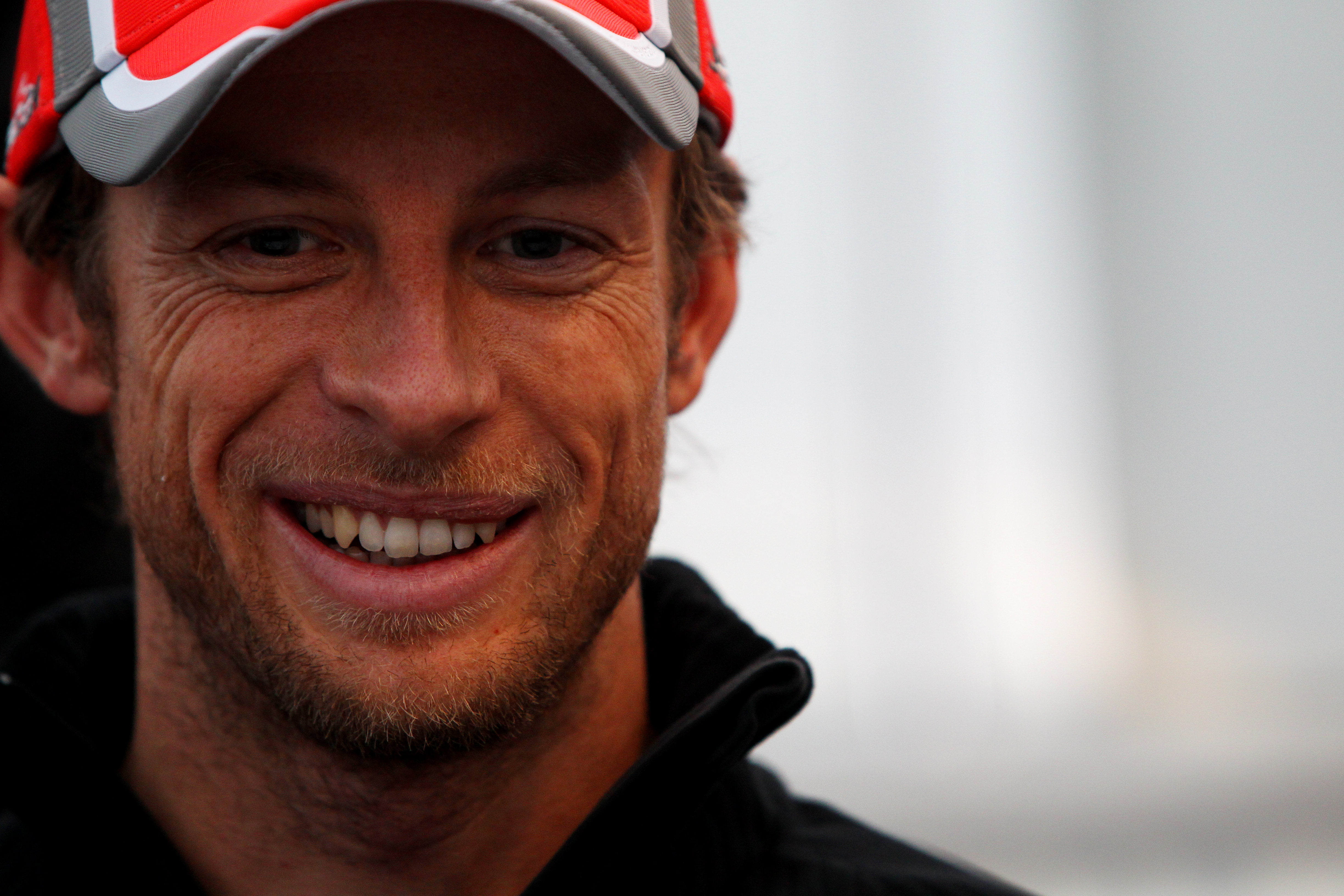 Button enthousiast over progressie MP4-27