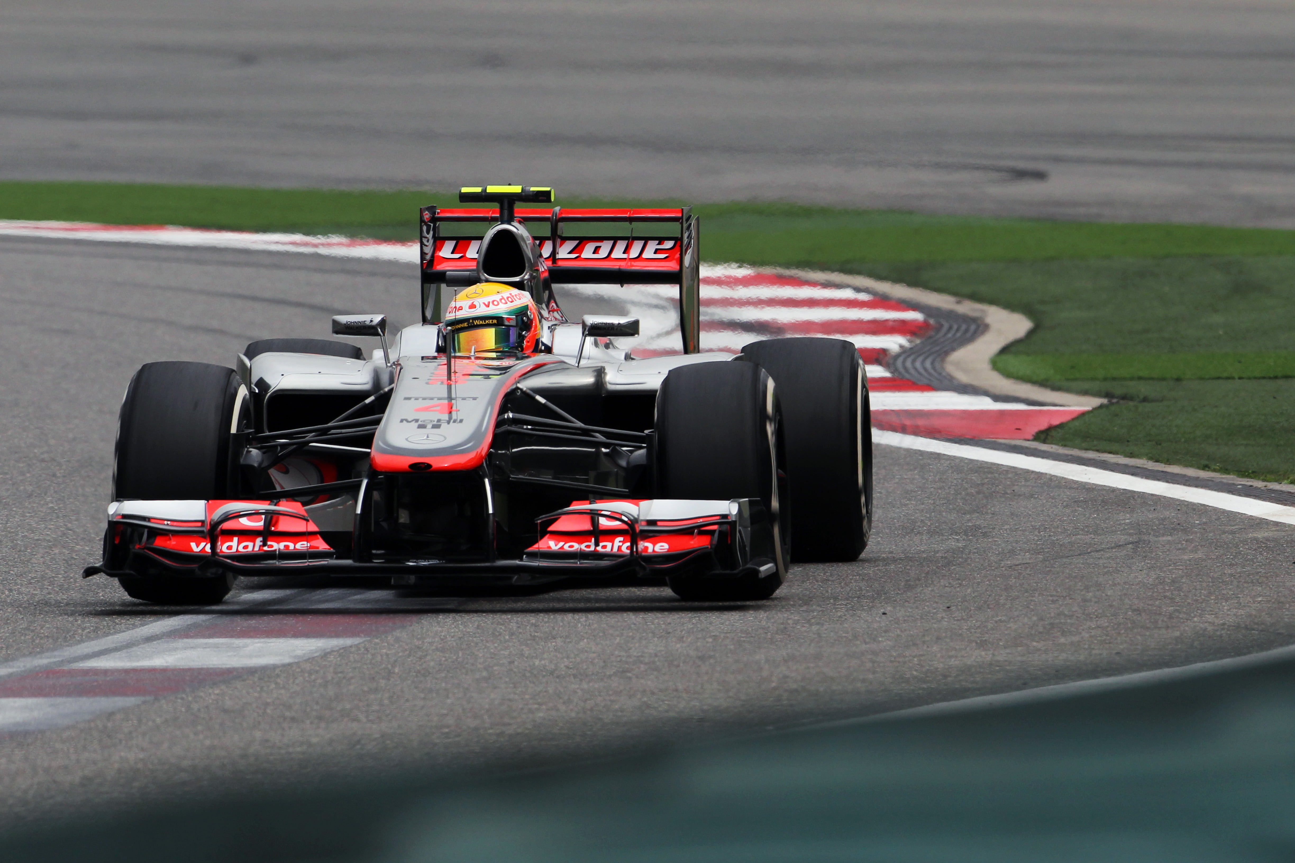 Hamilton geniet van derde plaats na spannende race