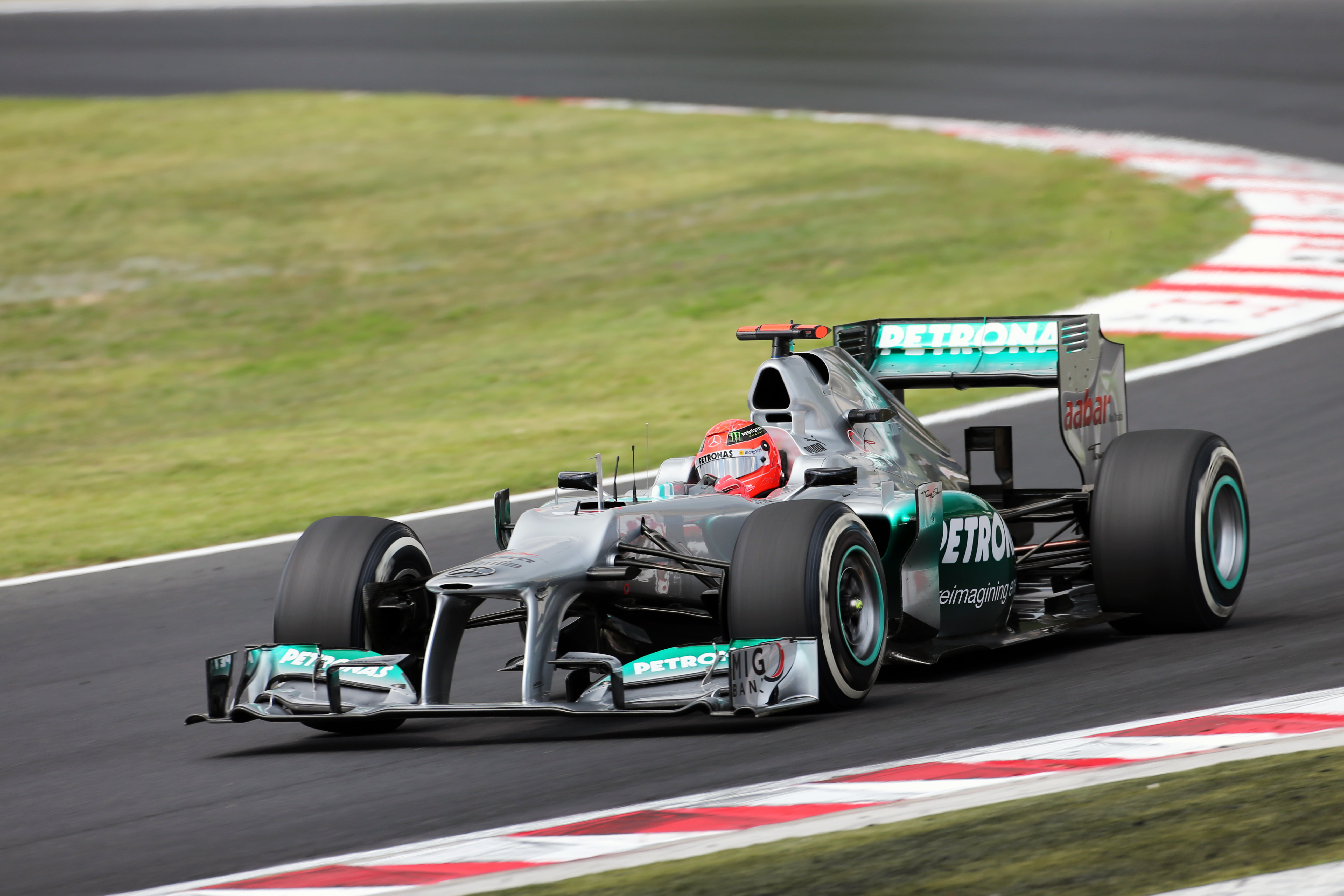 Schumacher maakt zich op voor jubileumweekend