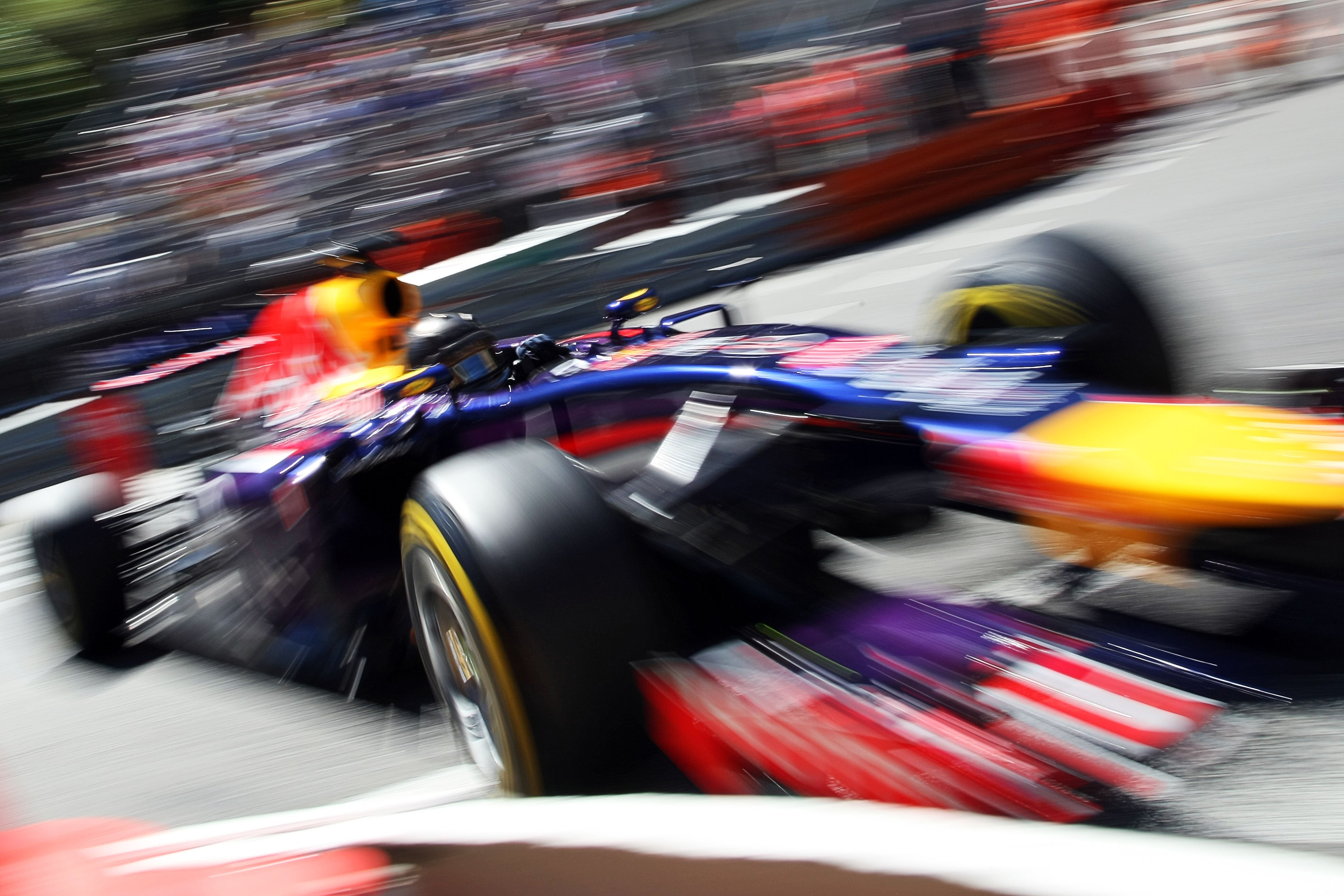 Vettel: ‘De motor werkte niet op vol vermogen’