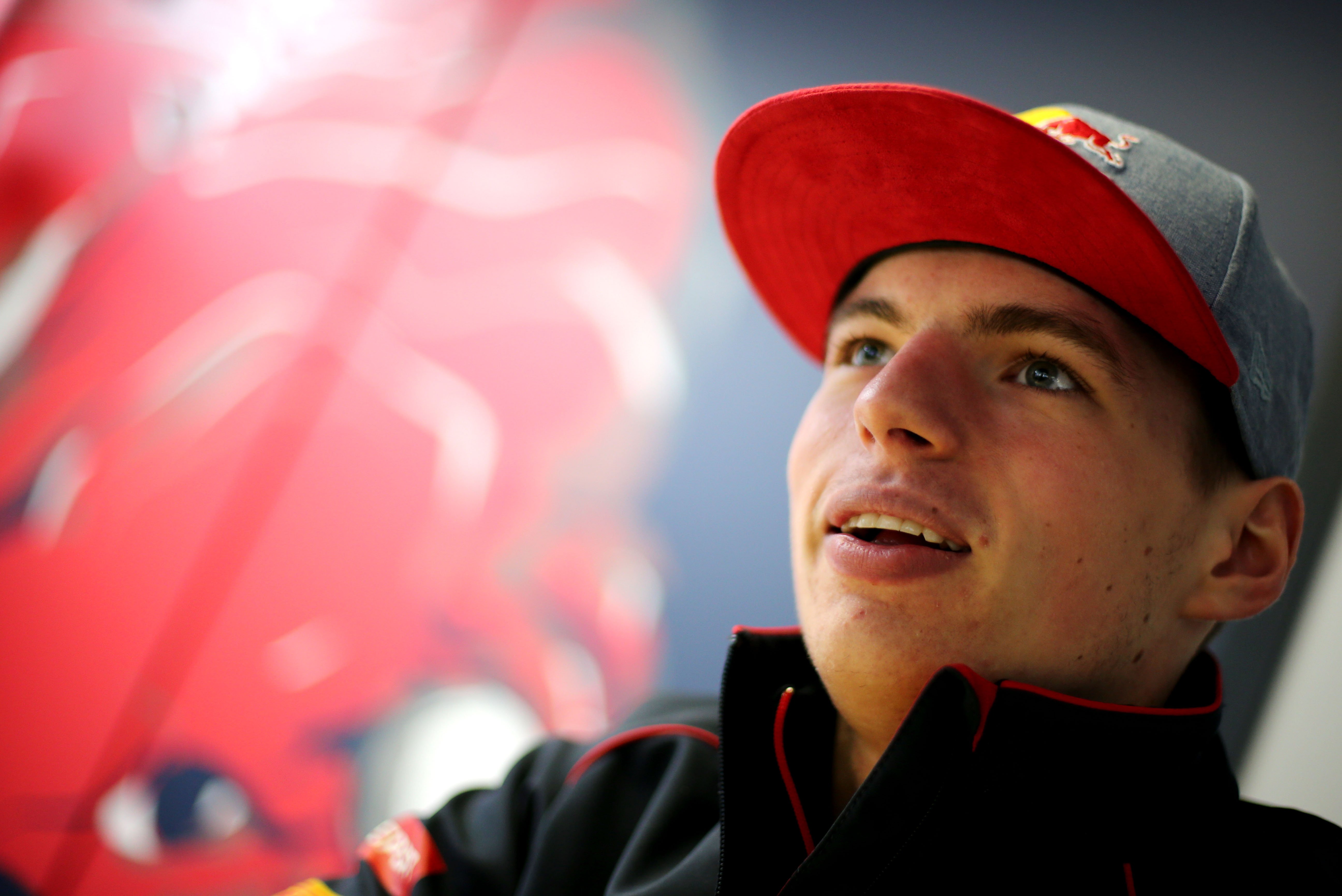 Verstappen schuimt stoel bij Red Bull